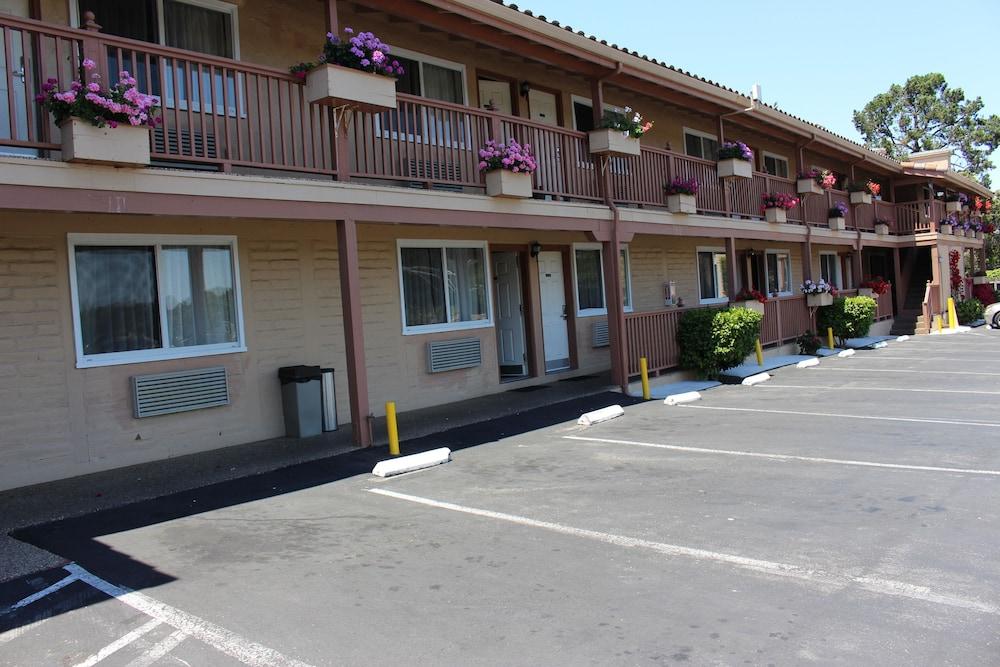 Rodeway Inn Near Downtown Monterey Exterior photo